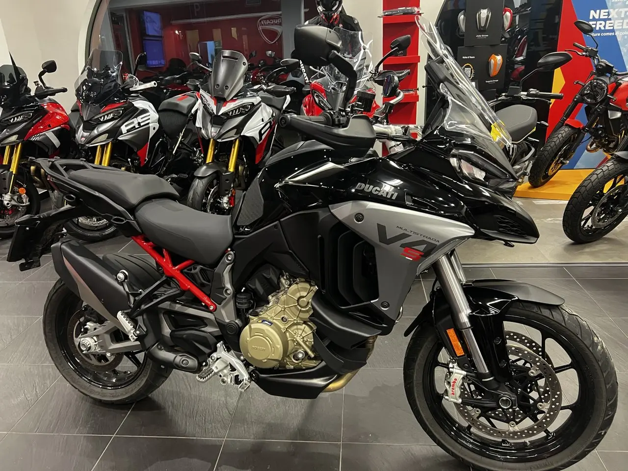 Ducati Multistrada V4S