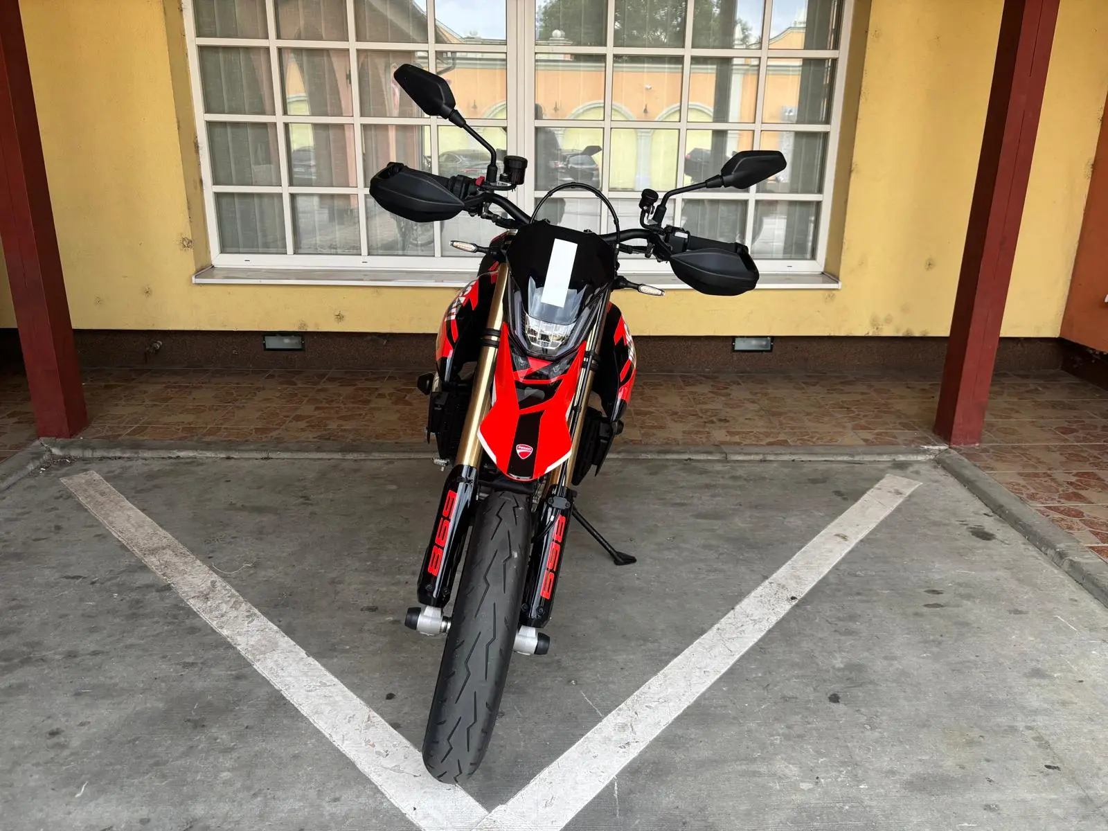 HYPERMOTARD 698 RVE