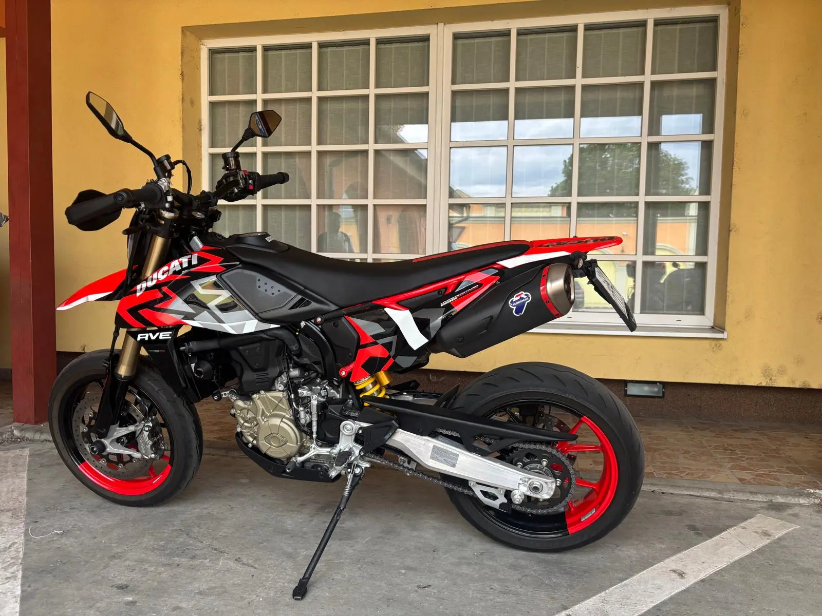 HYPERMOTARD 698 RVE