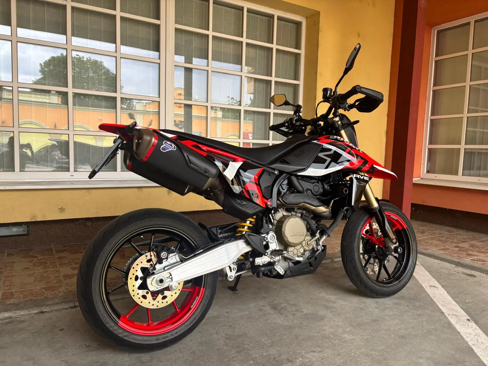 HYPERMOTARD 698 RVE