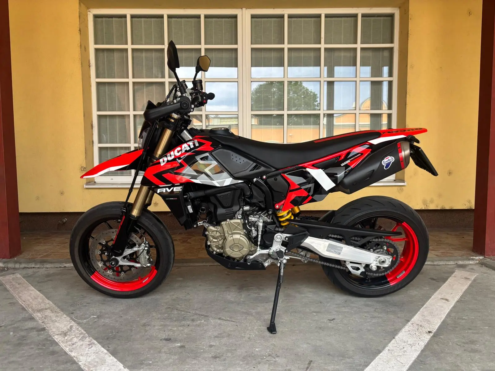 HYPERMOTARD 698 RVE
