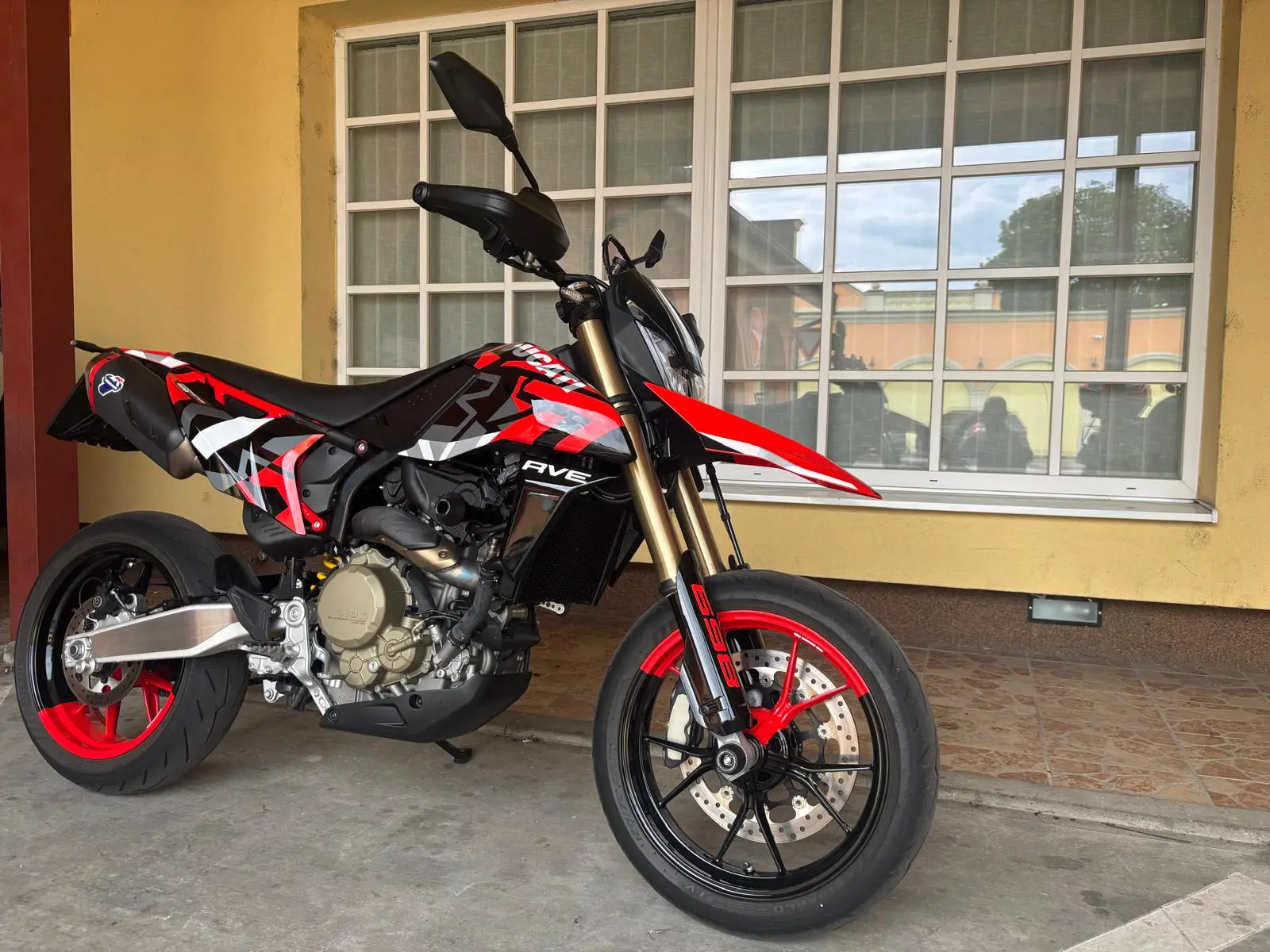 HYPERMOTARD 698 RVE