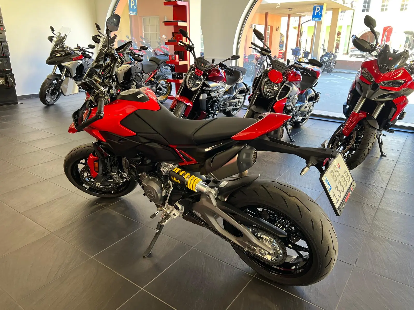 HYPERMOTARD V2