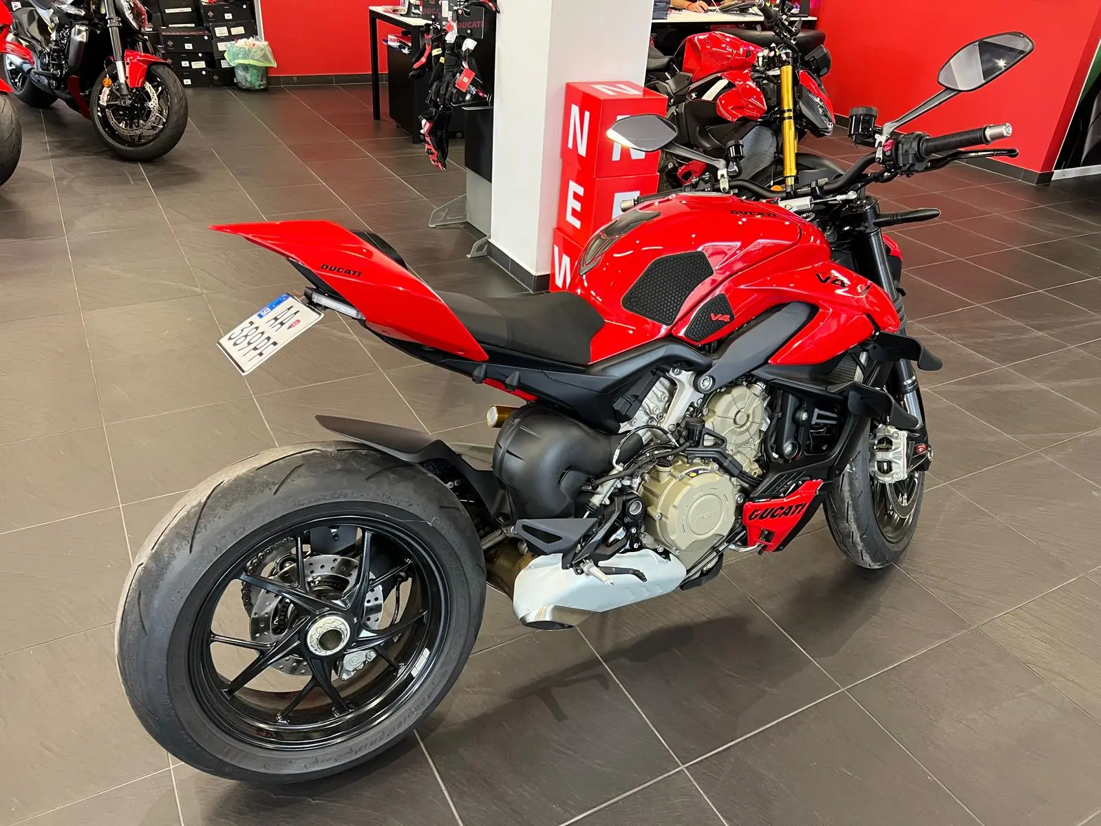 Ducati Streetfighter V4