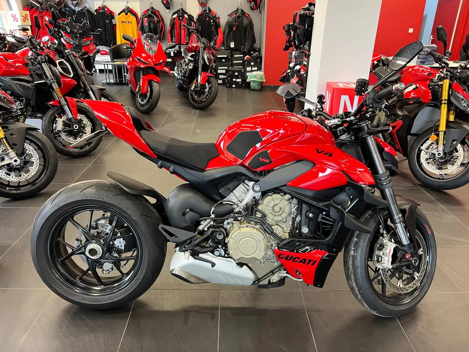 Ducati Streetfighter V4