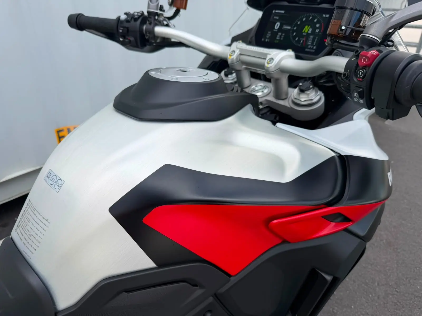 MULTISTRADA V4 RALLY