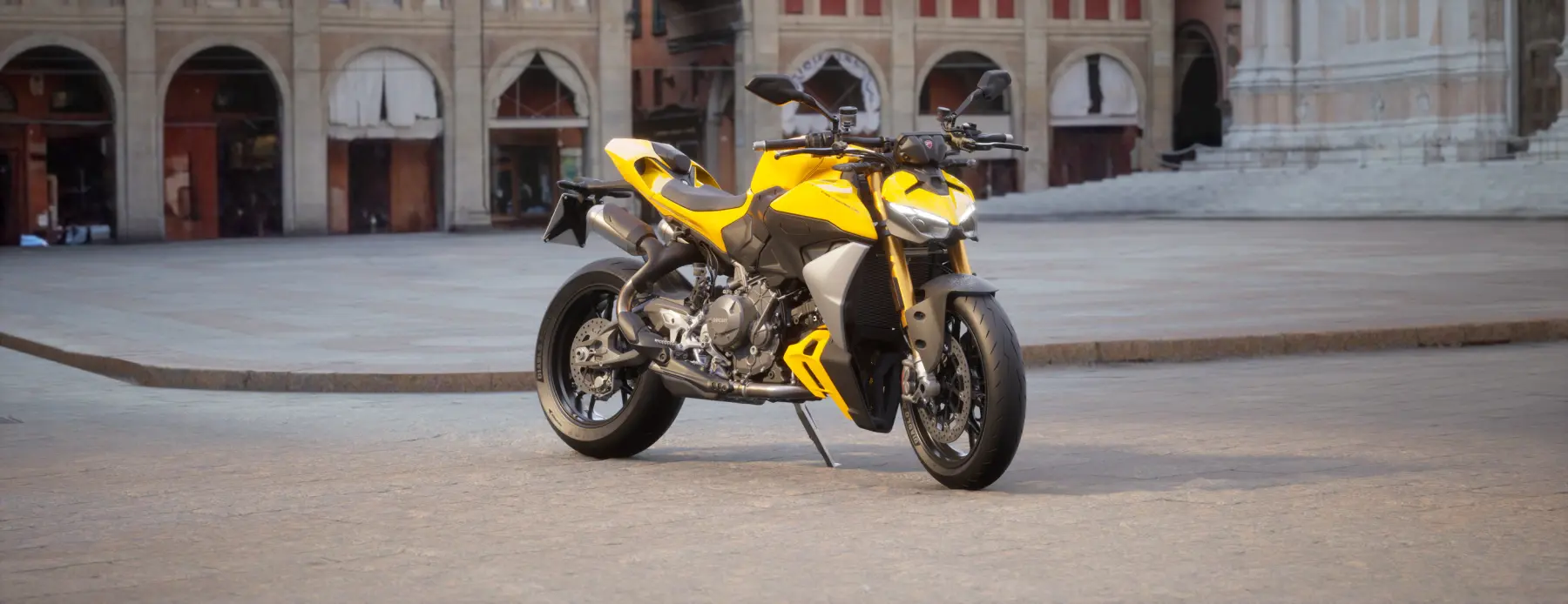 Streetfighter V2 S Yellow - 2