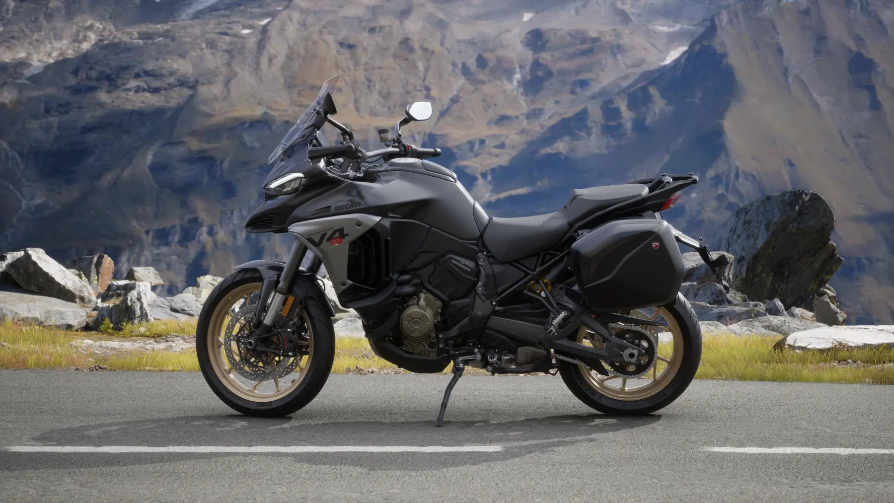 Multistrada V4S Black Gold - 3