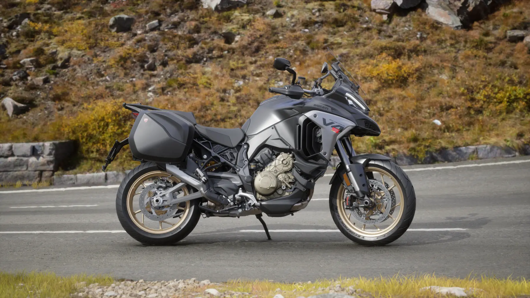 Multistrada V4S Black Gold - 2