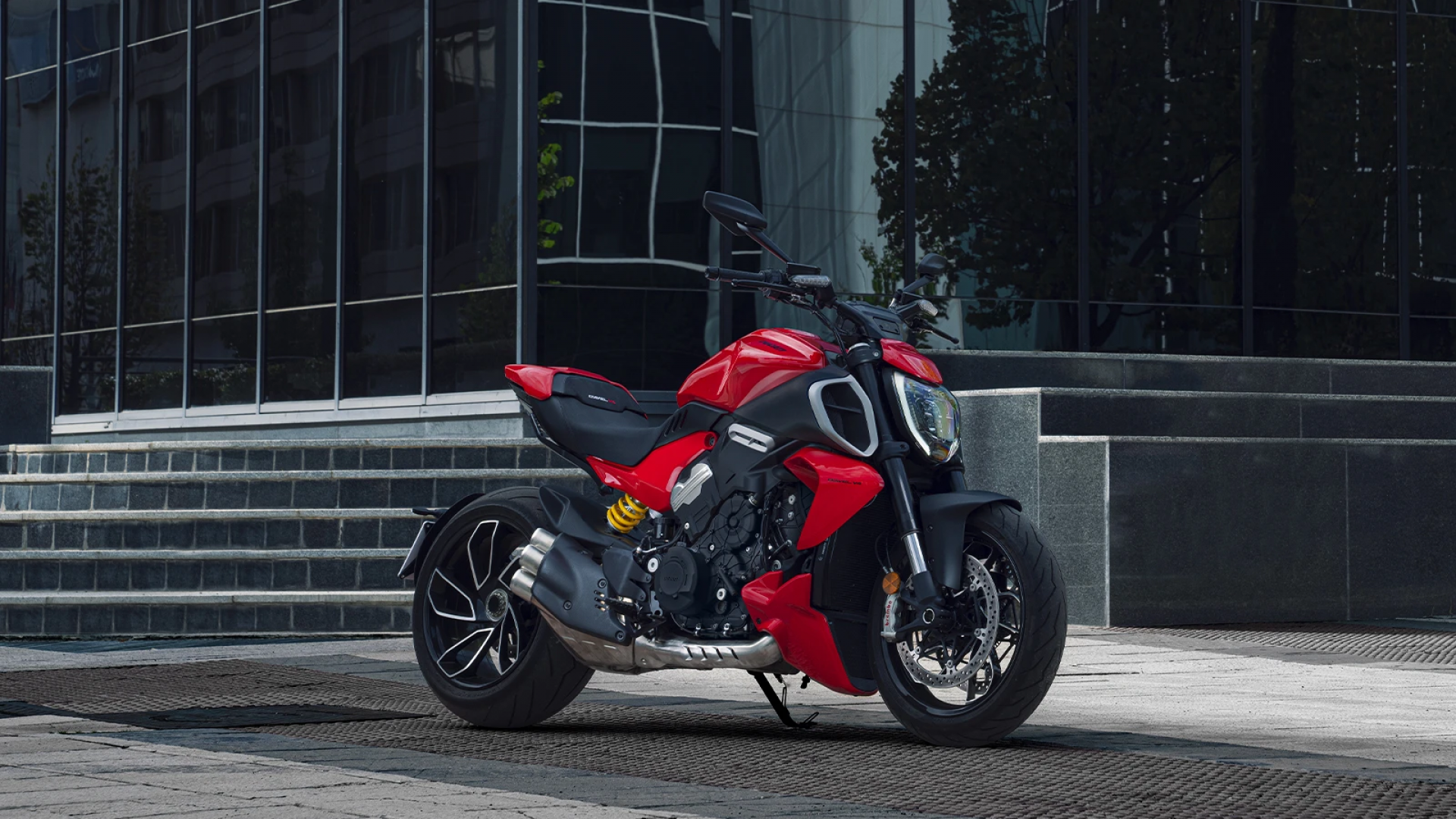 Nový Diavel V4