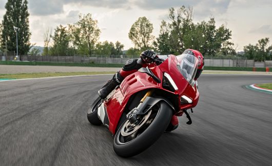 Panigale V4: vysnívaná motorka sa stala realitou a je to Ducati