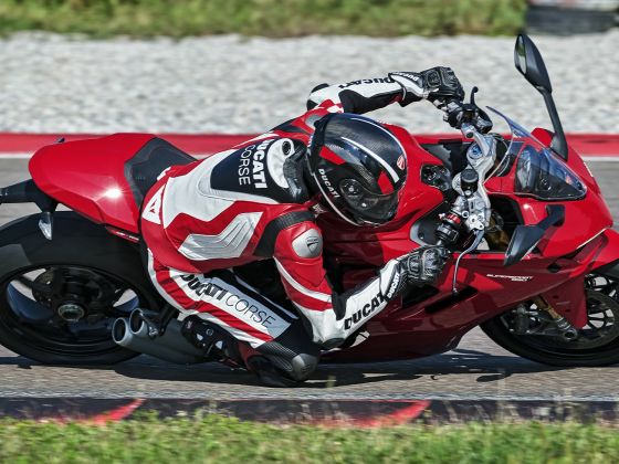 Nový Supersport 950