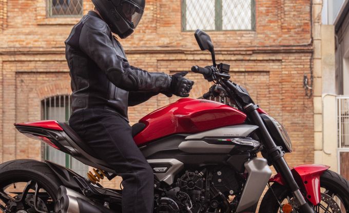 Nový XDiavel V4