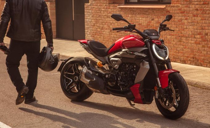 Nový XDiavel V4