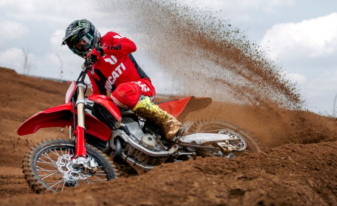 Desmo450 MX