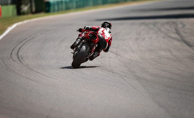 Panigale V2