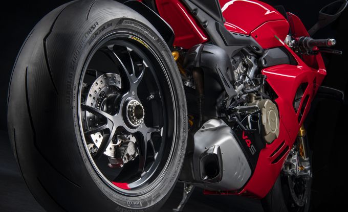 Panigale V4