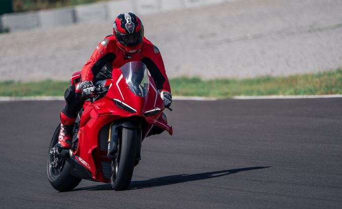 Panigale V4 R