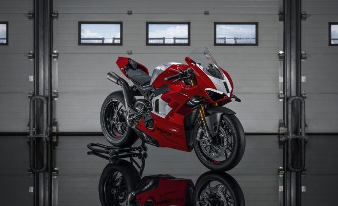 Panigale V4 R