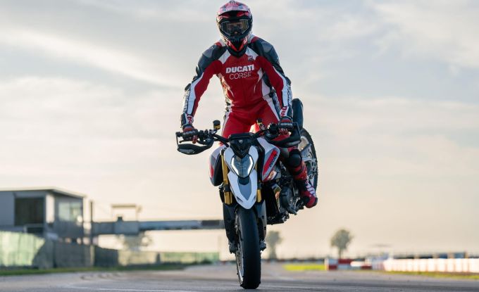 Hypermotard V2