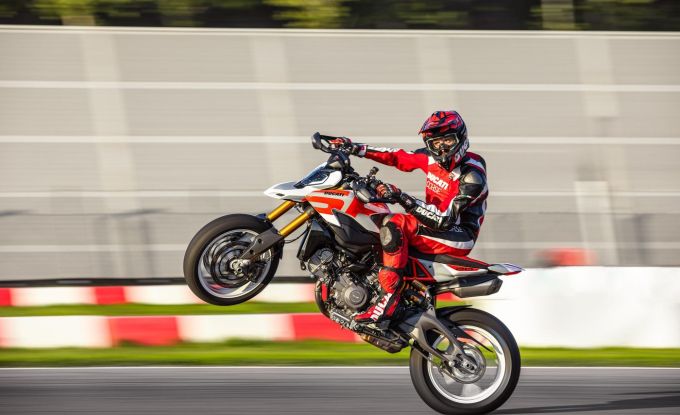 Hypermotard V2