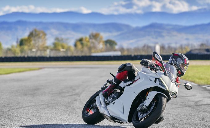 Supersport 950 S