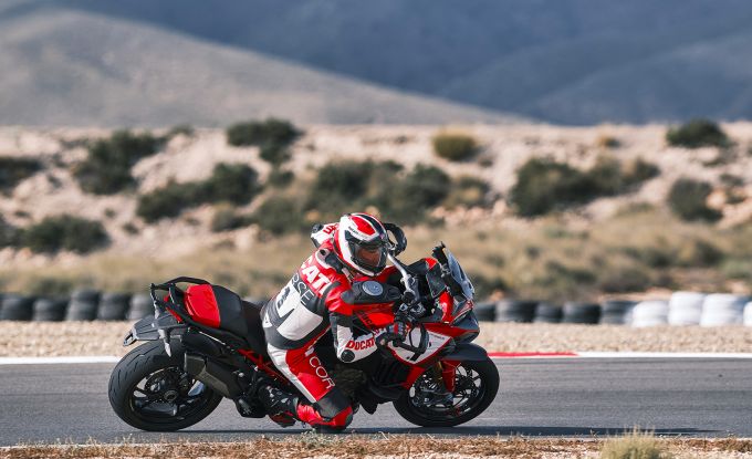 Multistrada V4 PIKES PEAK