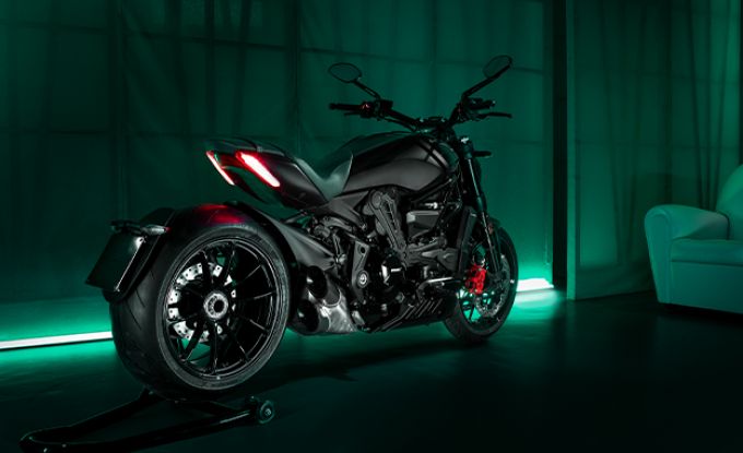 XDiavel Nera