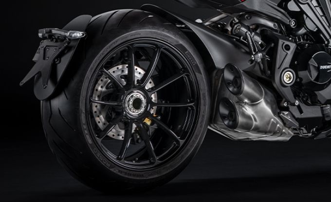 XDiavel Nera